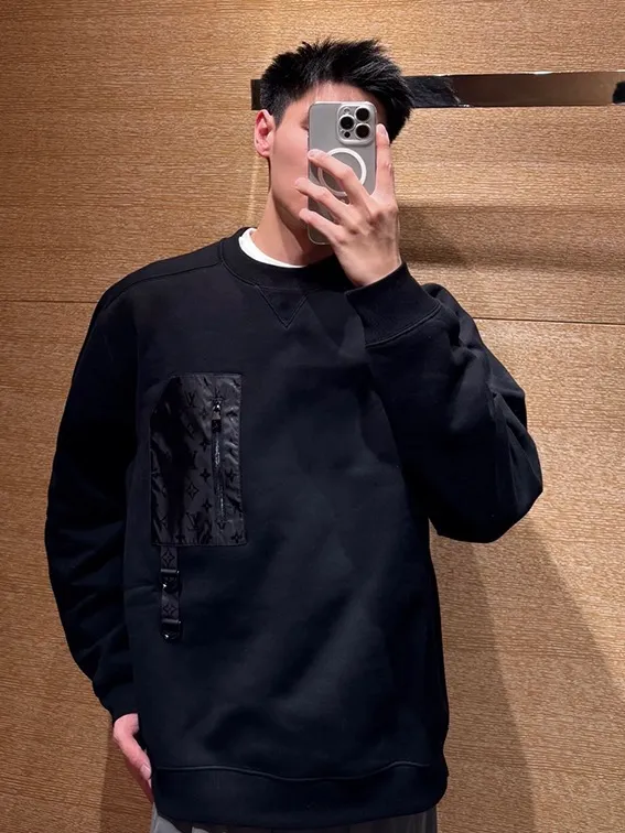 Louis Vuitton/